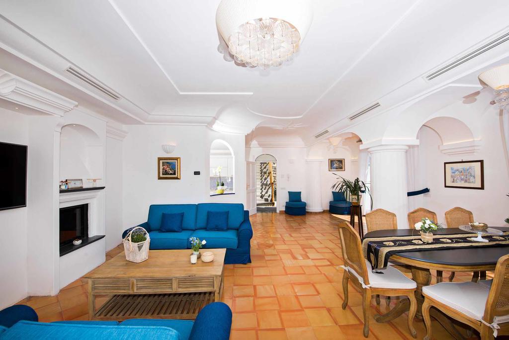 Villa De Rosa โปซิตาโน ภายนอก รูปภาพ